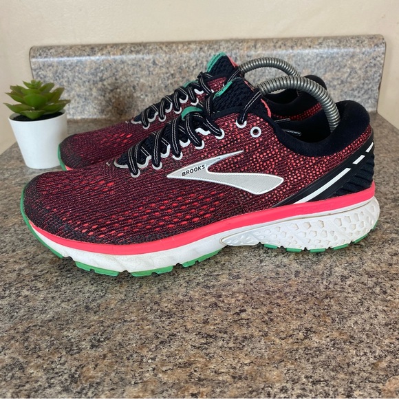 Brooks Shoes - Brooks Ghost 11 Pink Running Shoes Training Sneakers (1202771B017) Size 8 (B)